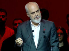 Еди Рама се расправаше и избрка новинари од прес-конференција