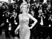 (Видео) Нејзините долги нозе сè уште ги тераат сите да полудат: Ева се појави во Париз само во сако