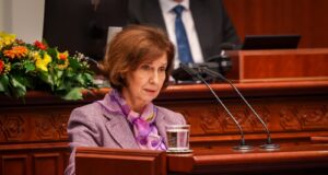 Сиљановска-Давкова за годишнината од трагедијата во Кочани: Ништо не може да ја намали болката на семејствата