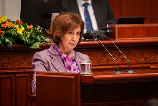 Сиљановска-Давкова за годишнината од трагедијата во Кочани: Ништо не може да ја намали болката на семејствата