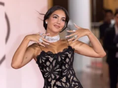 (Видео) Свршеницата на Роналдо повторно е тема на медиумите: во црн фустан ги истакна своите облини