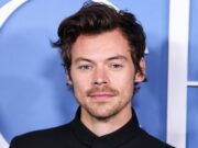 (Видео) На „Тик-Ток“ ги споредуваат песните: мелодија од новата песна на Хари Стајлс потсетува на „Лутка“ на С.А.Р.С.