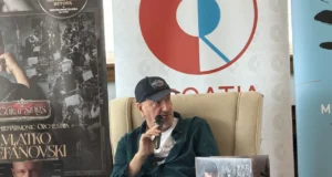 Пред доделувањето на наградите „Порин“ за посебни заслуги, Влатко Стефановски во Сплит го претстави новиот албум Muscle Memory