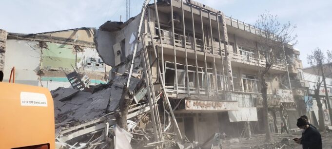 iran-napadnat-crvenapolumesecina