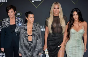 Сестрите Кардашијан објавија фотографија, предизвикувајќи бес на социјалните мрежи: „Не изгледате така“