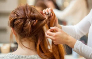 (Фото) Стилската фризура од 90-тите станува нов моден тренд: Толку е магична