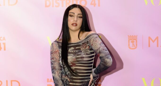 lurdesdepositphotos_677245698_xl