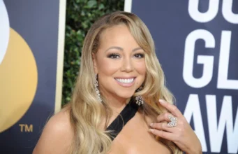 (Видео) Мараја Кери „изгубена“ во супермаркет: „Навистина ли треба да платиме за ова?“