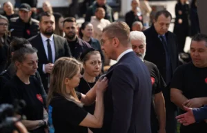 (Фото) Мицкоски: Денес во Кочани оддаваме тивка, но длабока почит кон невините животи што прерано згаснаа