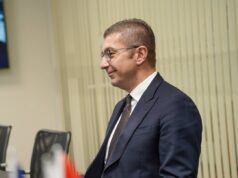 Авион од 100 милиони евра, мерцедеси од 650.000, очила и часовници од над 60.000 евра, тоа е хистерија Мицкоски, велат од СДСМ