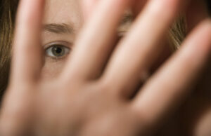 Приведен 15-годишник во делчевско по пријава за обљуба врз малолетничка