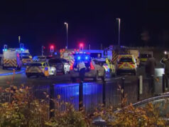 Седум лица тешко повредени во Англија откако автомобил удрил во пешаци