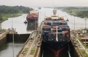 Додека Ормутскиот теснец го задушува војната, Панамскиот канал ги жнее придобивките