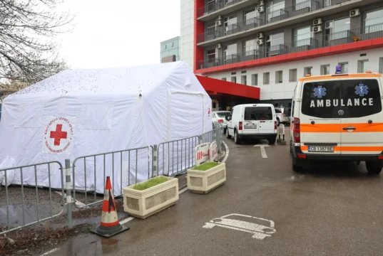 Една година по трагедијата во Кочани: Докторите од „Пирогов“ се сеќаваат на настаните и на пациентите што ги лекувале