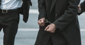 Тетовец уапсен по пријава дека задржувал 15-годишно девојче и не ѝ дозволувал контакт со родителите