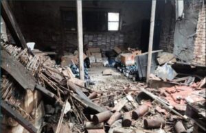 (Фото) 10 тони опасен хемиски отпад со години складиран во руиниран објект на Институтот за јавно здравје