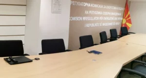 Ристов во РКЕ, Мицкоски ја шири својата бизнис мрежа, велат од СДСМ