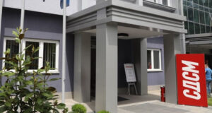 Бедните 7 проценти за платите со кои мафта Мицкоски се веќе изедени од покачените цени, велат од СДСМ