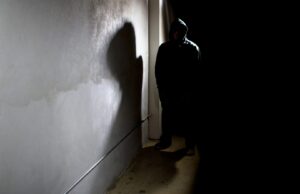 Приведен маж од Врапчиште: се сомничи дека ѝ се заканувал и ја следел поранешната партнерка од Скопје