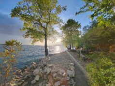 Умерено облачно со сончеви периоди и температура до 19 степени, попладне краткотраен дожд