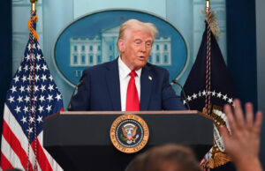 По наводите за мини во Ормускиот теснец, Трамп му порача на Иран: „Отстранете ги или ќе следуваат невидени последици“