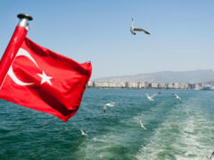 Турција: Израелските напади се закана за колапс на Либан