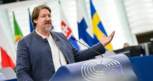 Вајц: Северна Македонија не може да ги предоговори уставните измени