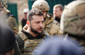 (Видео) Зеленски: Руските сателити ја снимаа американската база три пати, потоа се случи ударот