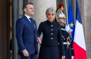 (Видео) Трамп: Макрон сè уште се опоравува од ударот од неговата сопруга, таа се однесува многу лошо кон него