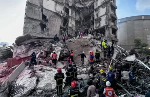 (Видео) Израелските напади убија најмалку 254 луѓе, ОН: „Таков масакр е целосно неразбирлив“