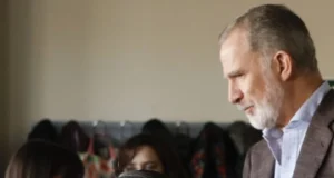 Кралицата Летиција покажува дека седата коса може да биде многу елегантна