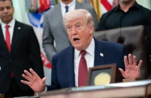 Трамп до Иран: Преговарајте или ќе се соочите со огромни проблеми