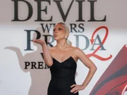 (Видео) „Кралицата на темнината“ изненади: По сите навреди – таа е поубава од кога било