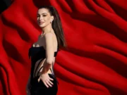 (Фото/Видео) Убавата Ен никогаш не изненадила толку многу – сексапилноста ѝ стои многу добро