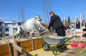 Јаневска: Се проширува ОУ „Страшо Пинџур“ во Ѓорче Петров, следната година се воведува едносменска настава