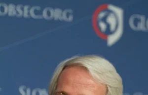 Поранешен амбасадор на САД во НАТО: Војната со Иран е стратешка грешка од историски размери