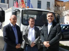 Хоџа: Нова опрема за отпад во Струга и засилени инвестиции во инфраструктурата