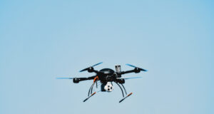 Управувале дрон без дозвола во близина на СЦ „Борис Трајковски“, три лица повикани на разговор во полиција