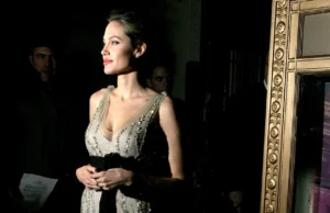(Видео) Анџелина Џоли ги шокираше сите со својот изглед: Што се случи со нејзиното лице?