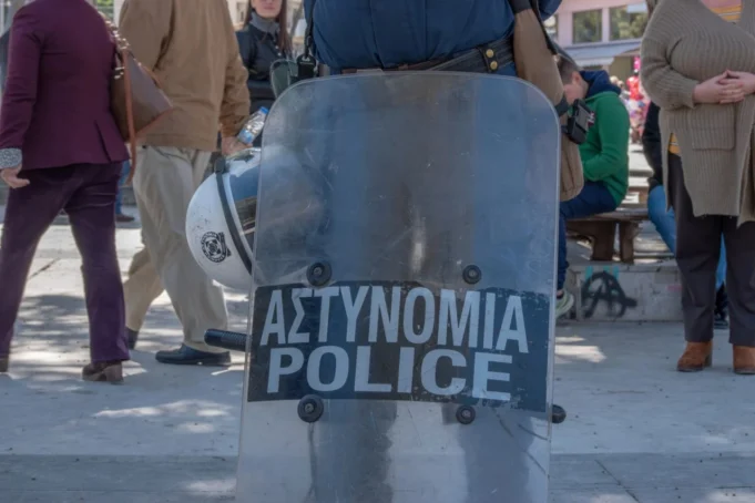atina-policija-depositphotos_288075784_l