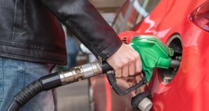 И покрај кризата со гориво, Австралија ги повика граѓаните да не ги откажуваат велигденските патувања