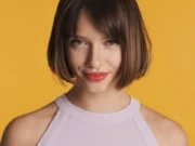 (Фото) Фризура од соништата што ќе ја одбележи пролетта: Ќе ви одговара и на 17 и на 77 години