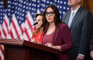 Уште една министерка го напушта Трамп, нејзиниот сопруг вмешан во скандал со сексуално вознемирување