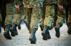 Поранешен шеф на НАТО: Европа мора да стане воено независна од САД