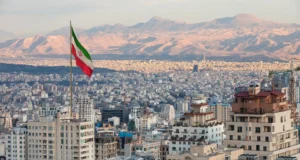 Иранците го исмеваат Трамп: „Додека ние градевме цивилизација, вие бевте во пештери“