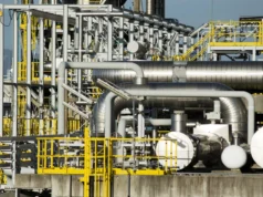 Цените на нафтата нагло пораснаа по објавувањето на планот на Трамп за Ормускиот теснец