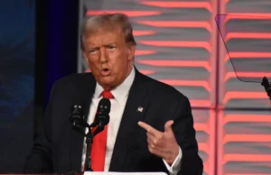 „Иран губи и тоа во голема мера“, објави Трамп по почетокот на мировните преговори