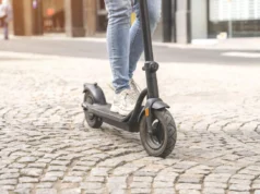 Паднало од електричен тротинет: тешко повредено 12-годишно девојче од Богданци