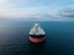 Иран го класифицира Ирак како „пријател“ и му дозволи премин низ Ормутскиот теснец