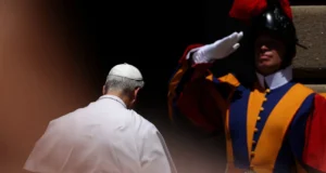 Закана за бомба во домот на братот на папата Лав